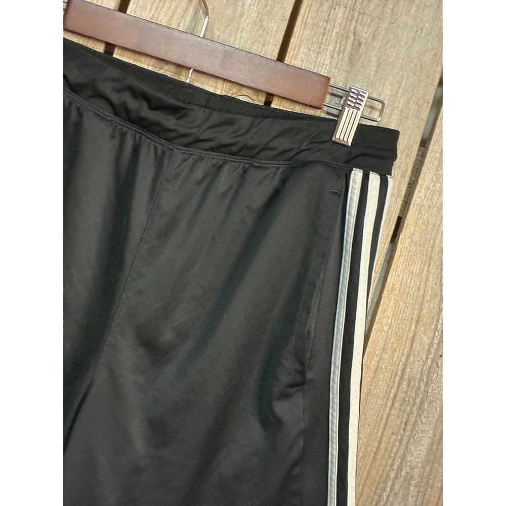 Adidas Mens Climalite Black 3-Stripe Athletic Shorts BP9111 Size Medium